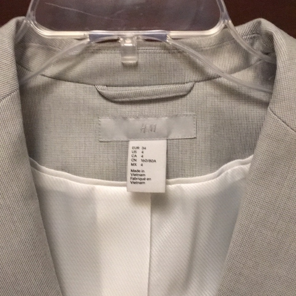 H&M gray jacket - Picture 6 of 6